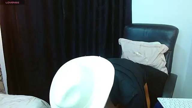 Bastiaan 28 online show from March 2026 02:04:02 AM