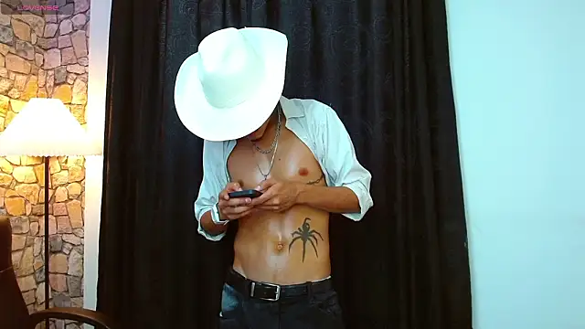 Bastiaan 28 online show from March 2026 10:37:02 PM