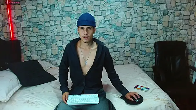 Bastiaan 28 online show from February 2026 09:57:01 PM