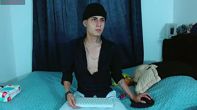 Bastiaan 28 online show from December 2025 10:32:02 PM