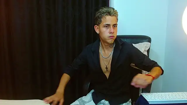 Bastiaan 28 online show from March 2026 11:33:01 PM