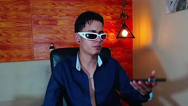 Bastiaan 28 online show from March 2025 06:01:01 AM