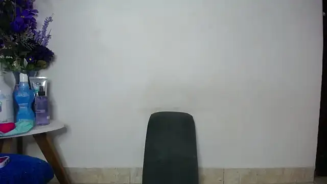 Eros Smit online show from December 2025 04:22:01 PM