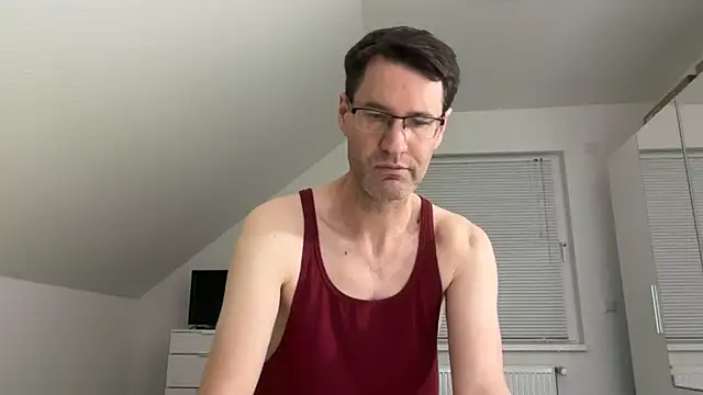 Snapshot of zxzx_cam1 chatting on February 2026 04:30:01 PM zxzx cam1 online show from February 2026 04:30:01 PM