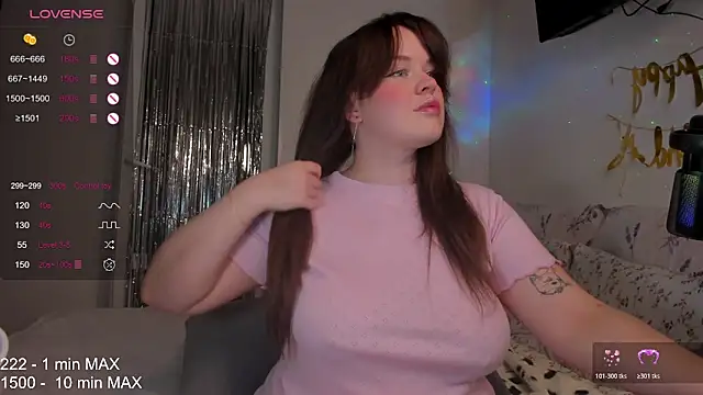 Snapshot of HANNA_MONTANAS chatting on December 2025 03:49:02 PM HANNA MONTANAS online show from December 2025 03:49:02 PM