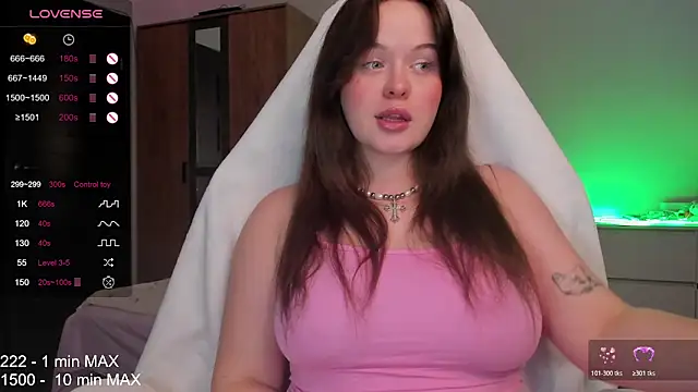 Snapshot of HANNA_MONTANAS chatting on November 2025 12:50:02 PM HANNA MONTANAS online show from November 2025 12:50:02 PM