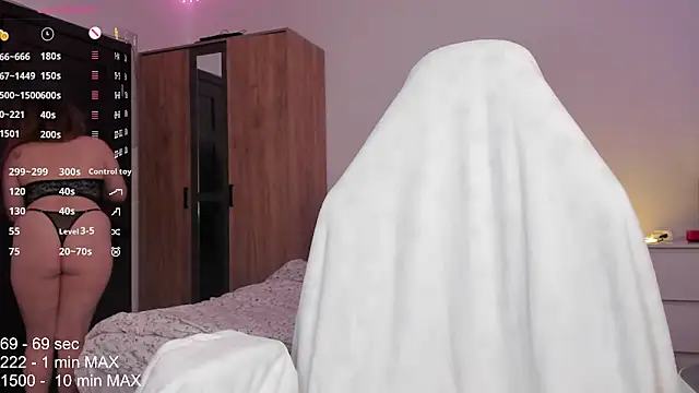 Snapshot of HANNA_MONTANAS chatting on November 2025 01:27:02 PM HANNA MONTANAS online show from November 2025 01:27:02 PM