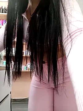 Snapshot of alondraabrown chatting on November 2025 02:18:01 PM alondraabrown online show from November 2025 02:18:01 PM