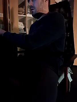 Snapshot of Dario40filip chatting on December 2025 06:57:02 PM Dario40filip online show from December 2025 06:57:02 PM