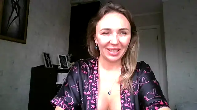 AngelinaLove28 online show from September 2025 06:42:02 AM