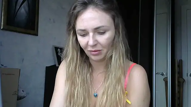 AngelinaLove28 online show from October 2025 08:04:02 AM