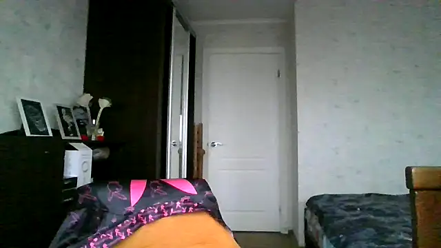 AngelinaLove28 online show from November 2025 06:56:02 AM