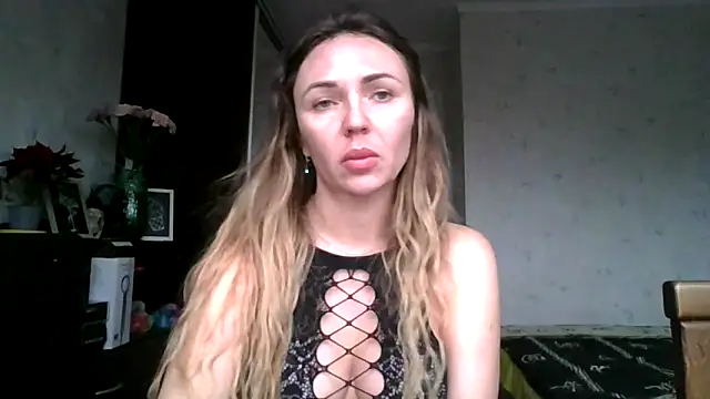 AngelinaLove28 online show from December 2025 08:17:01 AM