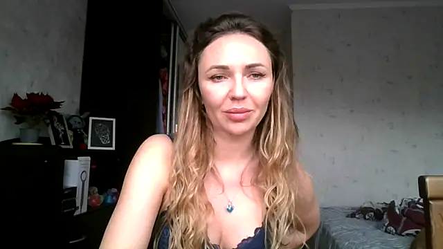 AngelinaLove28 online show from December 2025 08:31:02 AM