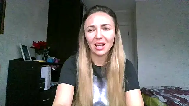 AngelinaLove28 online show from November 2025 07:42:01 AM