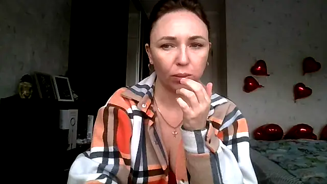 AngelinaLove28 online show from February 2026 07:08:01 AM