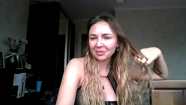 AngelinaLove28 online show from November 2025 07:35:01 AM