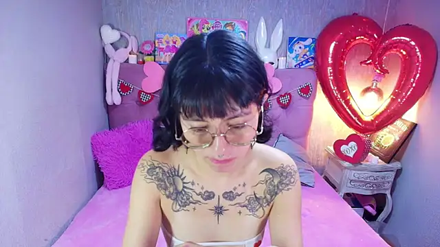 charlottemoonxz online show from February 2026 06:52:02 PM