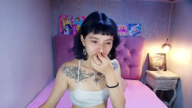 charlottemoonxz online show from July 2026 05:32:02 PM