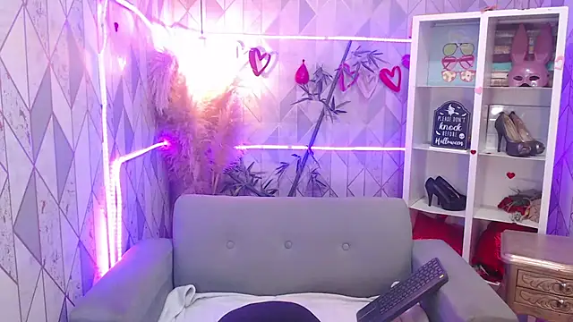 charlottemoonxz online show from November 2025 08:02:02 PM