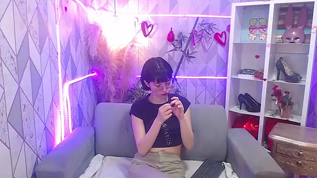 charlottemoonxz online show from November 2025 07:39:01 PM