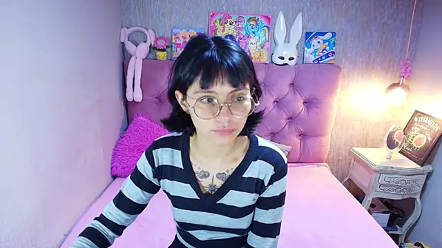 charlottemoonxz online show from January 2026 07:12:01 PM