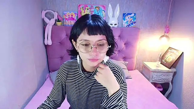 charlottemoonxz online show from March 2026 06:48:01 PM