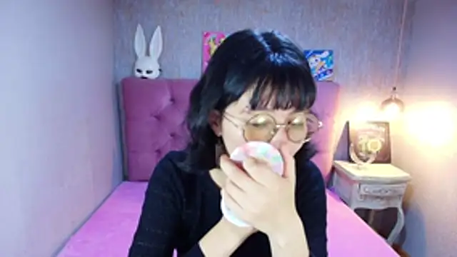 charlottemoonxz online show from June 2026 05:44:01 PM