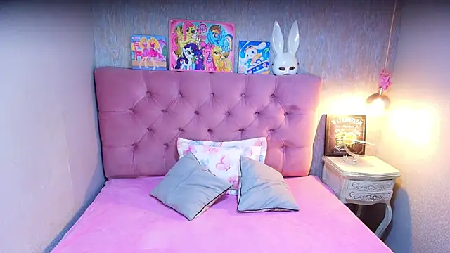 charlottemoonxz online show from March 2026 06:53:01 PM