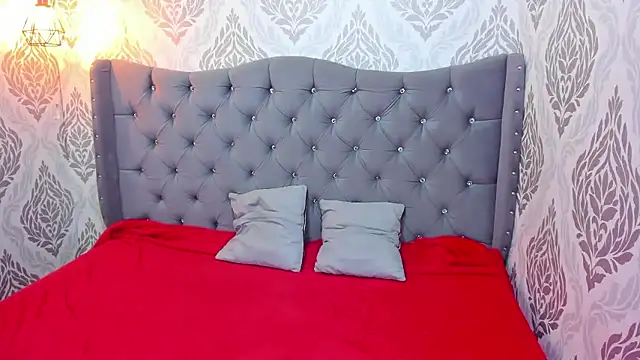 charlottemoonxz online show from January 2026 06:37:01 PM