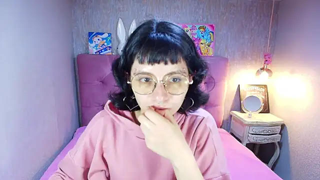Snapshot of charlottemoonxz chatting on May 2026 06:50:01 PM charlottemoonxz online show from May 2026 06:50:01 PM