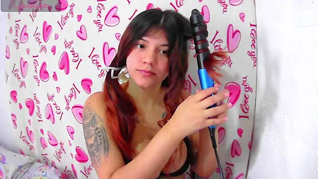 lynieh- online show from September 2025 05:35:02 PM