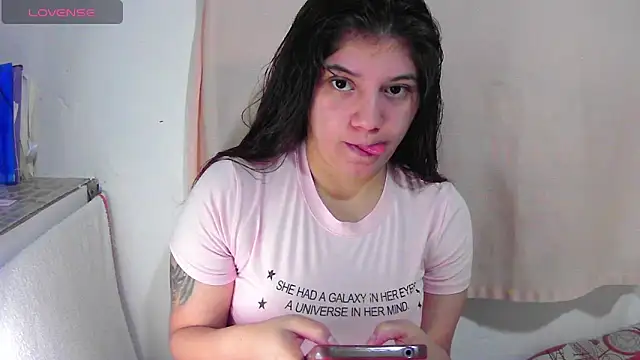 lynieh- online show from December 2025 08:17:02 PM