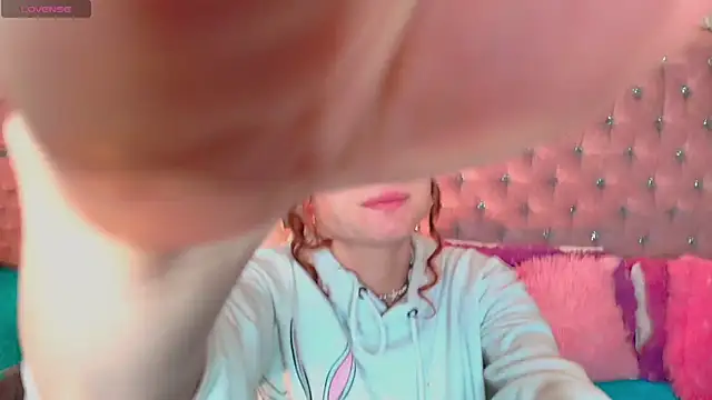 AdelaineBest online show from October 2025 06:06:01 AM