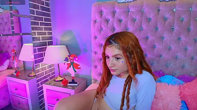 AdelaineBest online show from December 2025 10:25:01 AM