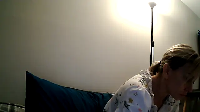 anechka1 online show from October 2025 01:06:02 AM