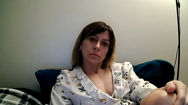 anechka1 online show from February 2026 02:00:01 AM