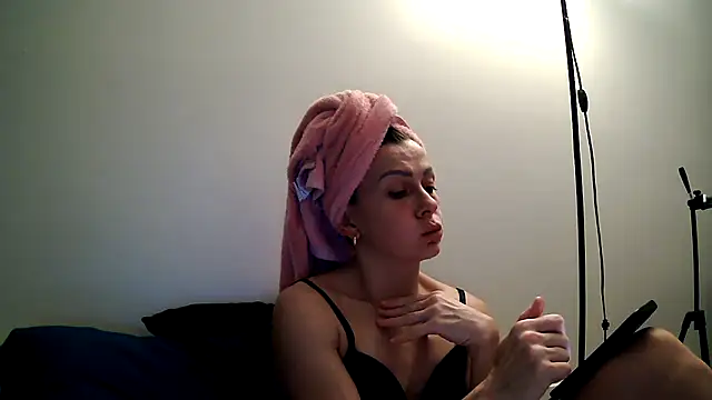 anechka1 online show from December 2025 09:42:01 PM