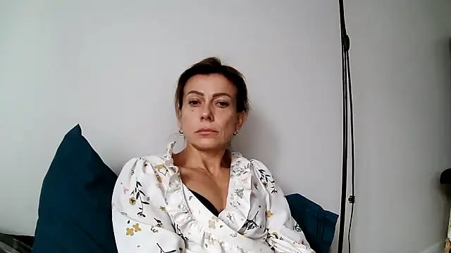 anechka1 online show from December 2025 05:55:02 PM