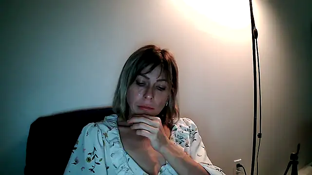 anechka1 online show from December 2025 03:18:02 AM