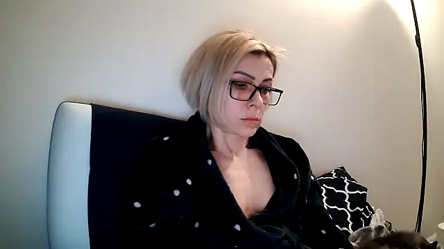 anechka1 online show from February 2025 02:52:01 AM