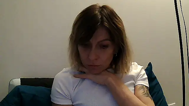 anechka1 online show from February 2026 10:45:02 PM