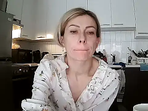 anechka1 online show from December 2024 03:27:02 PM