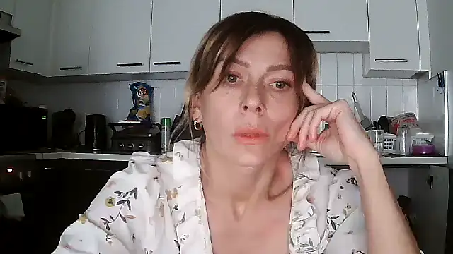 Snapshot of anechka1 chatting on May 2026 10:04:02 PM anechka1 online show from May 2026 10:04:02 PM