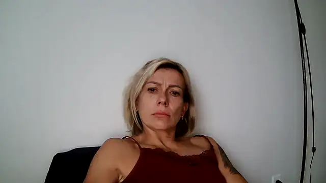 anechka1 online show from October 2025 12:18:01 PM