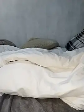 Stallion100 online show from February 2026 06:43:02 PM