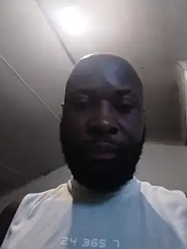 Snapshot of Stallion100 chatting on November 2025 04:06:02 AM Stallion100 online show from November 2025 04:06:02 AM