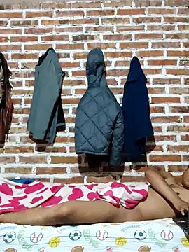 Cris ale1218 online show from September 2025 02:45:02 PM