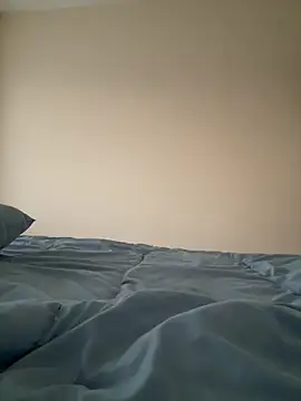EmaliDi online show from January 2025 01:35:01 PM