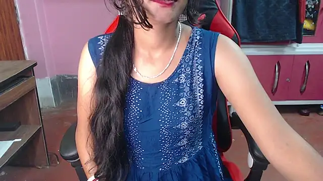 Snapshot of Angel_Alison_ chatting on February 2025 09:25:01 PM Angel Alison  online show from February 2025 09:25:01 PM